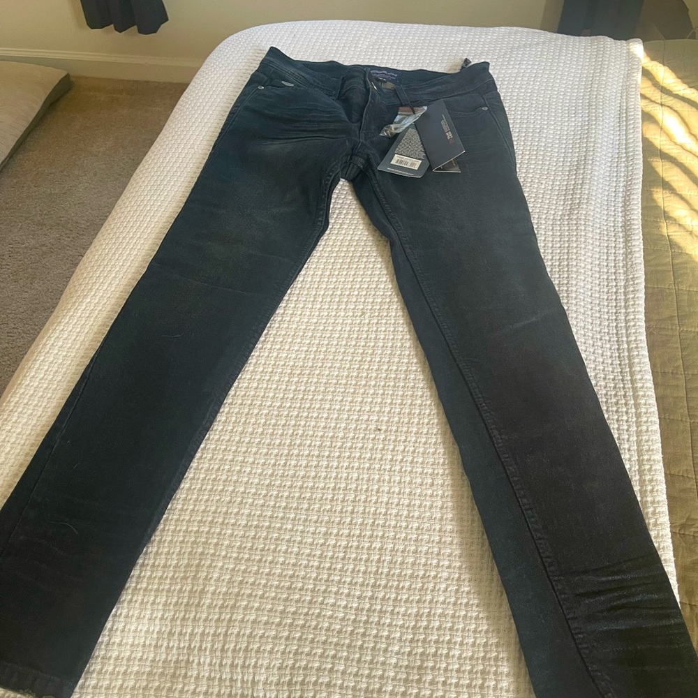 Brand new with tags Fieldsheer women’s jeans size 29/31. Never worn